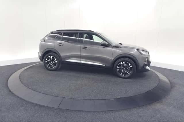 Peugeot 2008 (2021) thumbnail 9