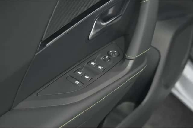 Peugeot 2008 (2024) thumbnail 26