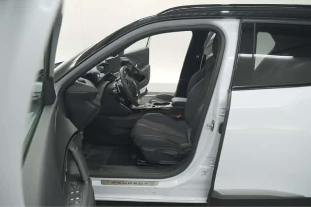 Peugeot 2008 (2024) thumbnail 28
