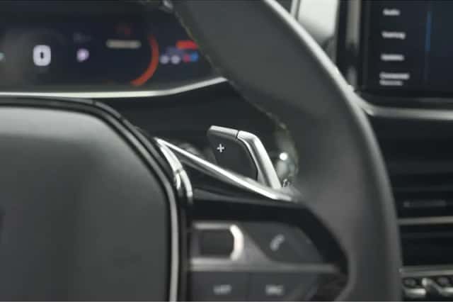 Peugeot 2008 (2024) thumbnail 37