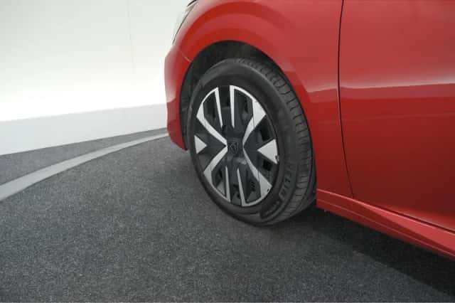 Peugeot 208 (2024) thumbnail 16