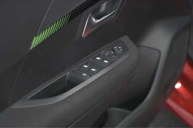 Peugeot 208 (2024) thumbnail 31