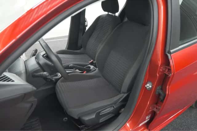 Peugeot 208 (2024) thumbnail 32