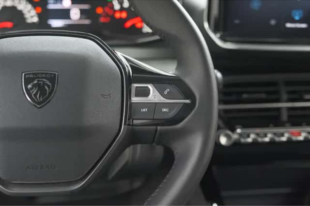 Peugeot 208 (2024) thumbnail 38