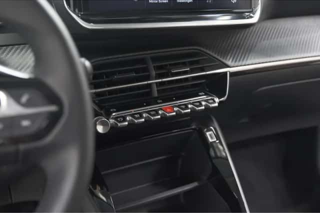 Peugeot 208 (2024) thumbnail 48