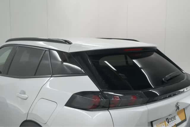Peugeot 2008 (2020) thumbnail 21
