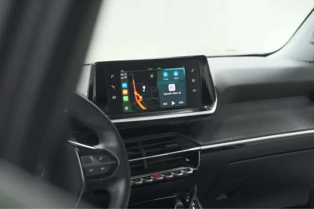 Peugeot 2008 (2020) thumbnail 4