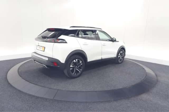 Peugeot 2008 (2020) thumbnail 5