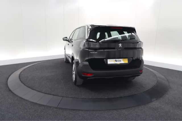 Peugeot 5008 (2023) thumbnail 11