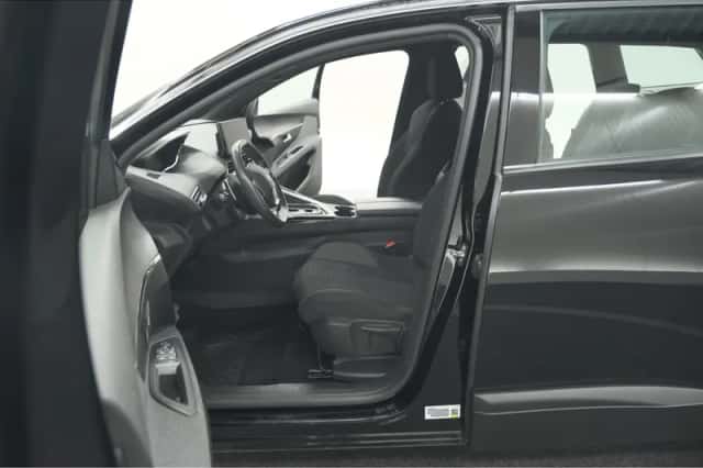 Peugeot 5008 (2023) thumbnail 26