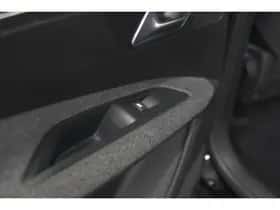 Peugeot 5008 (2023) thumbnail 26