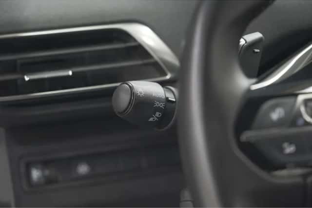 Peugeot 5008 (2023) thumbnail 36