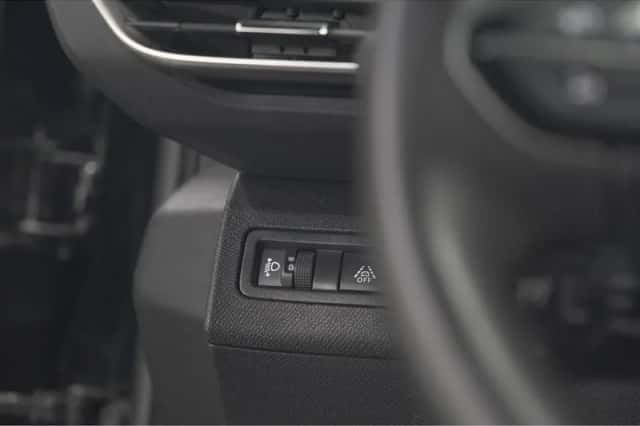 Peugeot 5008 (2023) thumbnail 39