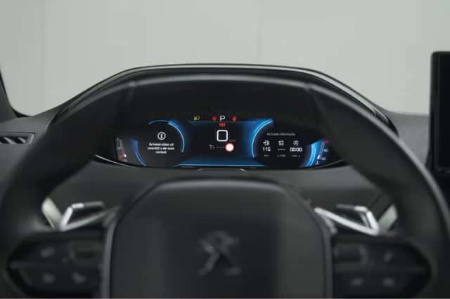 Peugeot 5008 (2023) thumbnail 40