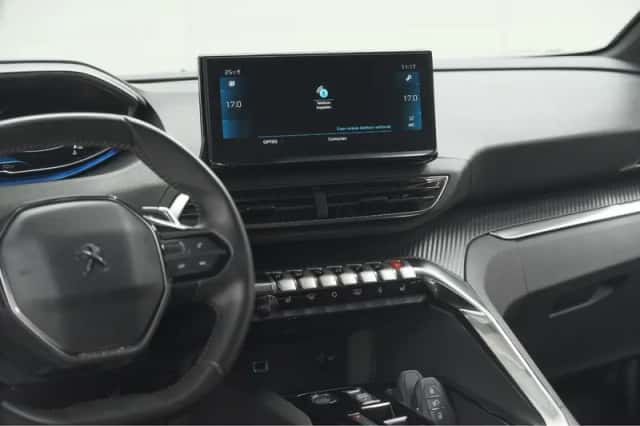 Peugeot 5008 (2023) thumbnail 51