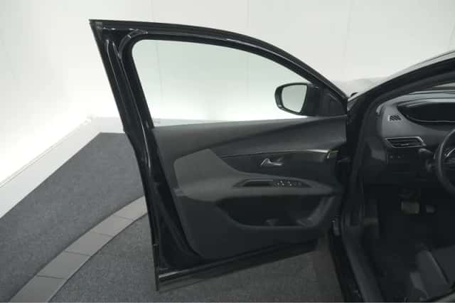 Peugeot 5008 (2023) thumbnail 70