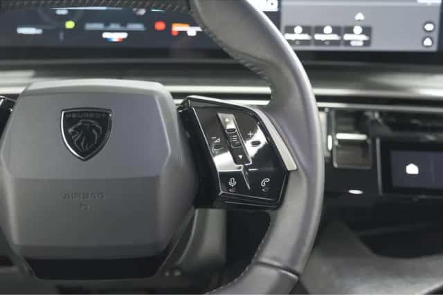 Peugeot 5008 (2025) thumbnail 31