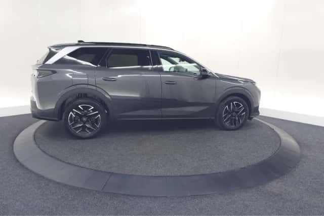Peugeot 5008 (2025) thumbnail 9