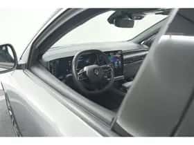 Renault Austral (2024) thumbnail 2