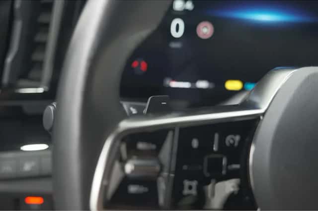 Renault Austral (2024) thumbnail 35