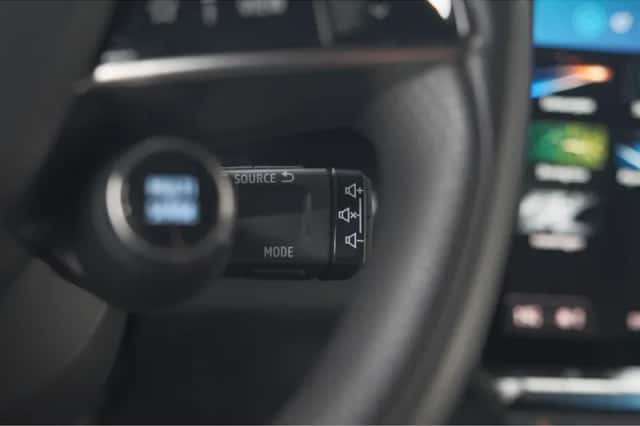 Renault Austral (2024) thumbnail 42