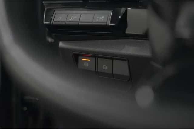 Renault Austral (2024) thumbnail 45