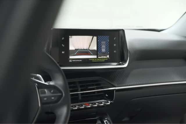 Peugeot 2008 (2021) thumbnail 13