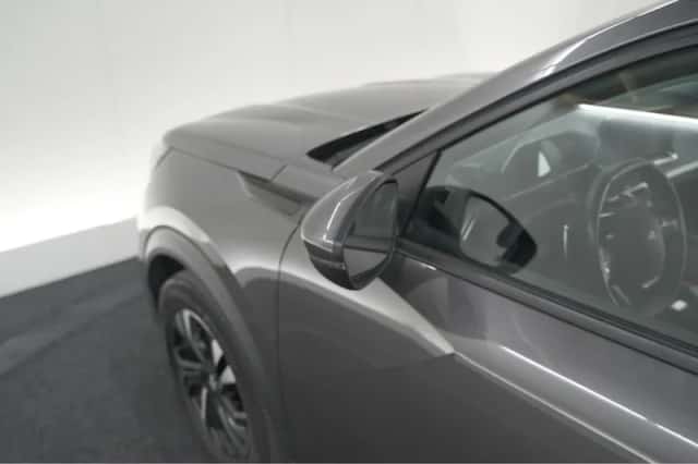 Peugeot 2008 (2021) thumbnail 18