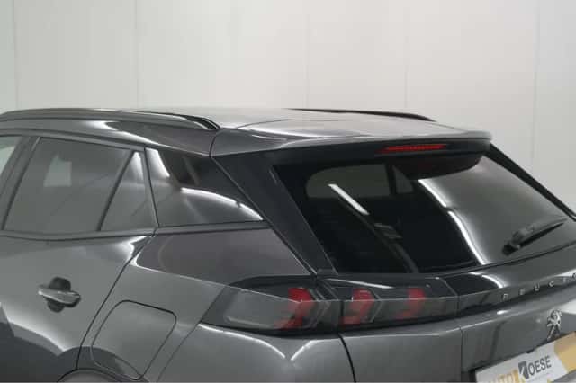Peugeot 2008 (2021) thumbnail 21