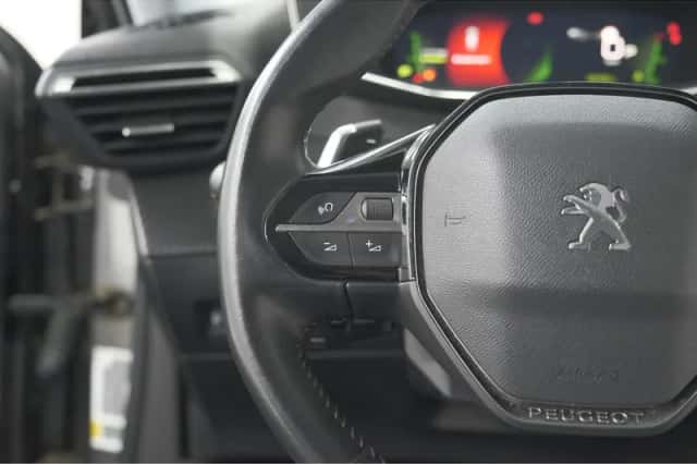 Peugeot 2008 (2021) thumbnail 30