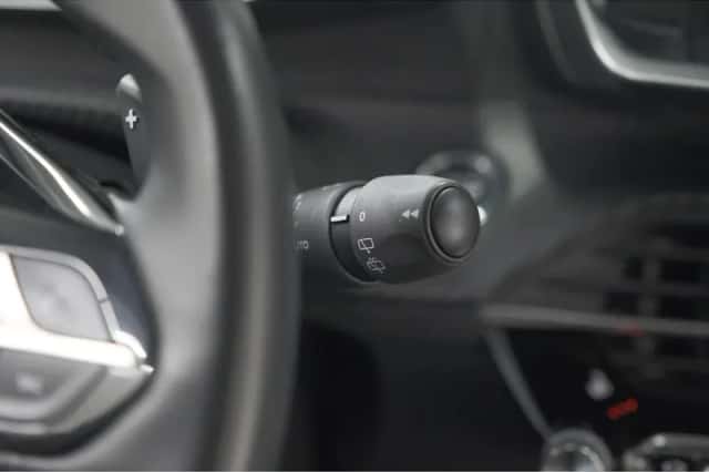 Peugeot 2008 (2021) thumbnail 35