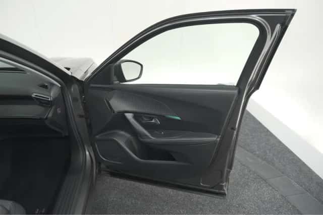 Peugeot 2008 (2021) thumbnail 62