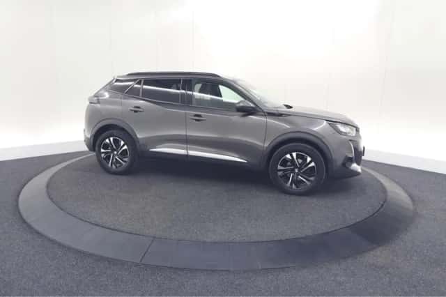 Peugeot 2008 (2021) thumbnail 8