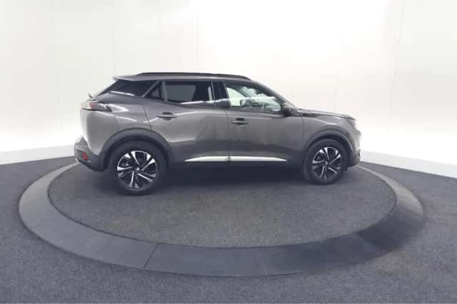 Peugeot 2008 (2021) thumbnail 9