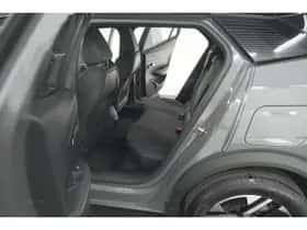 Peugeot 2008 (2024) thumbnail 36