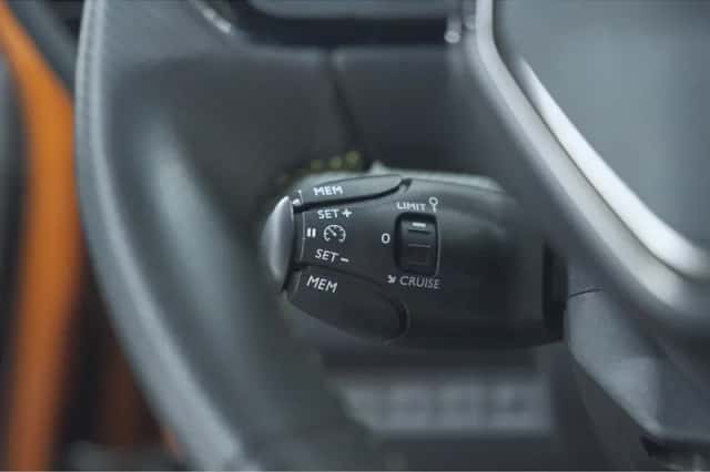 Peugeot 2008 (2022) thumbnail 36