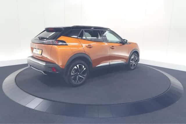 Peugeot 2008 (2022) thumbnail 5
