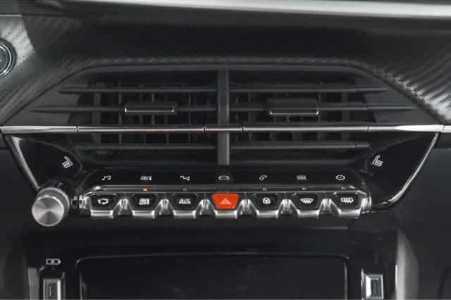 Peugeot 2008 (2022) thumbnail 46