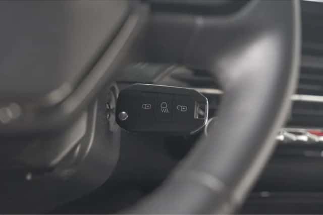Peugeot 2008 (2023) thumbnail 16