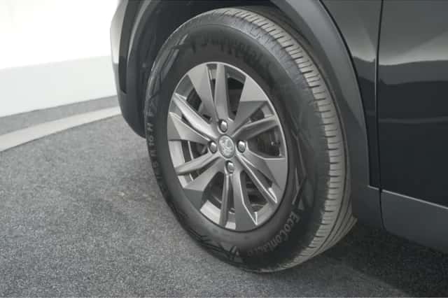 Peugeot 2008 (2023) thumbnail 19