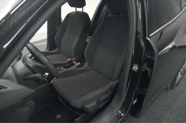 Peugeot 2008 (2023) thumbnail 25