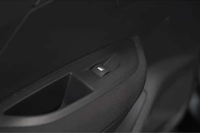 Peugeot 2008 (2023) thumbnail 26