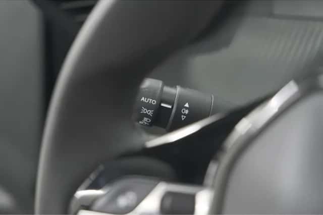 Peugeot 2008 (2023) thumbnail 32