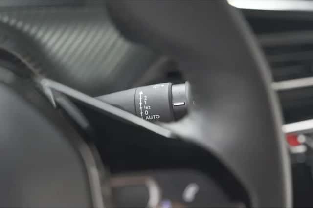 Peugeot 2008 (2023) thumbnail 33