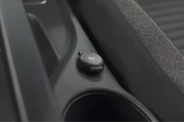 Peugeot 2008 (2023) thumbnail 36