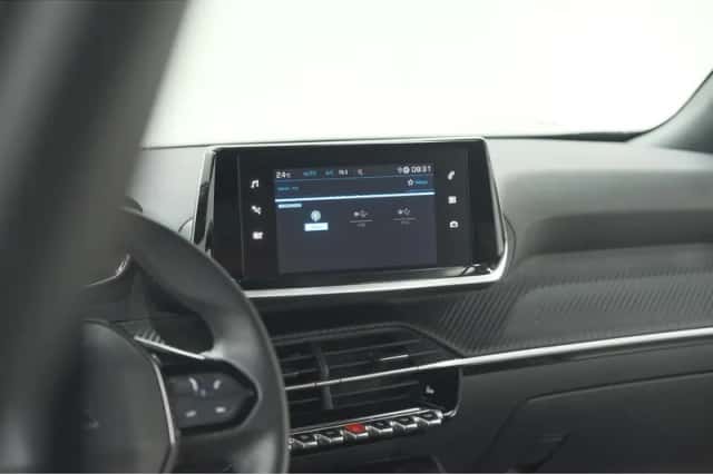 Peugeot 2008 (2023) thumbnail 42