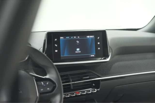 Peugeot 2008 (2023) thumbnail 44