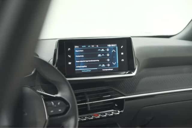 Peugeot 2008 (2023) thumbnail 47