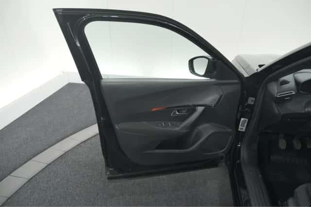 Peugeot 2008 (2023) thumbnail 58