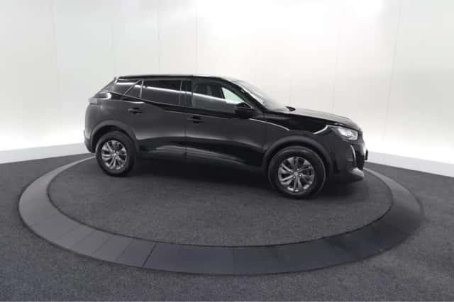 Peugeot 2008 (2023) thumbnail 8
